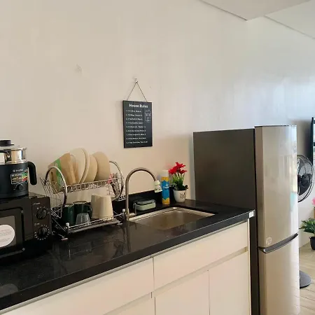 Cebu City Condo Hotel In Meridian With Netflix And Wifi, Near Ayala And It Park U7 09 11