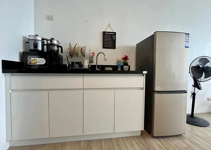 In Meridian With Netflix And Wifi, Near Ayala And It Park U7 09 11 아파트호텔 3*